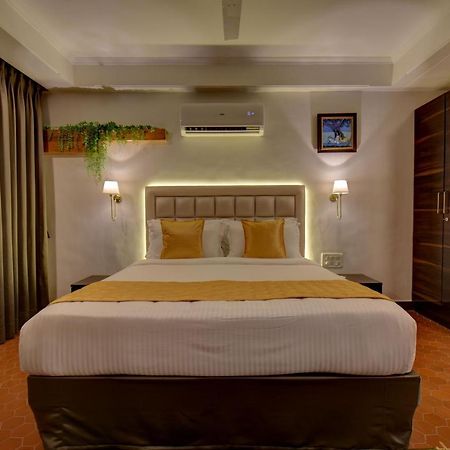 Elite Hotel Lonavala Ngoại thất bức ảnh
