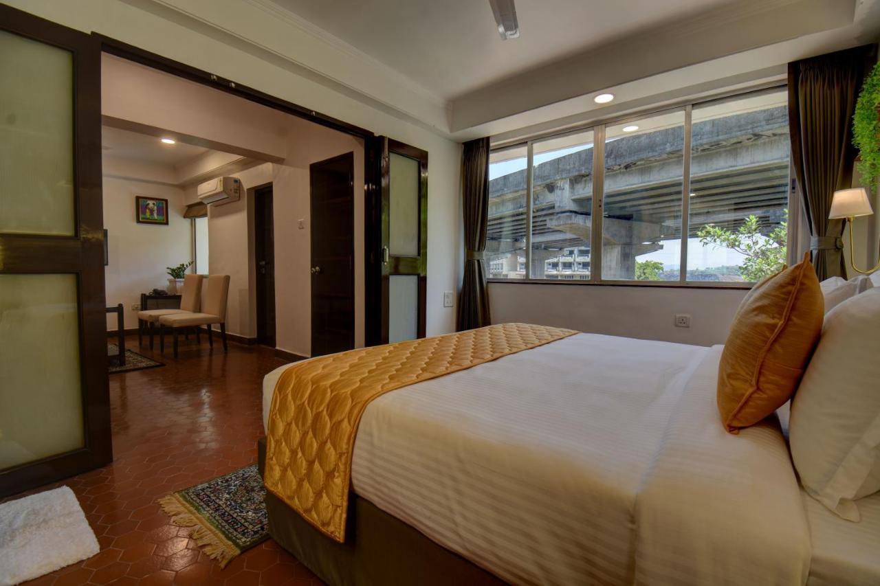 Elite Hotel Lonavala Ngoại thất bức ảnh