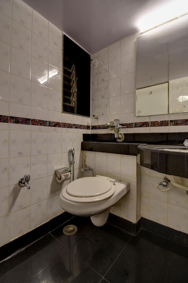 Elite Hotel Lonavala Ngoại thất bức ảnh