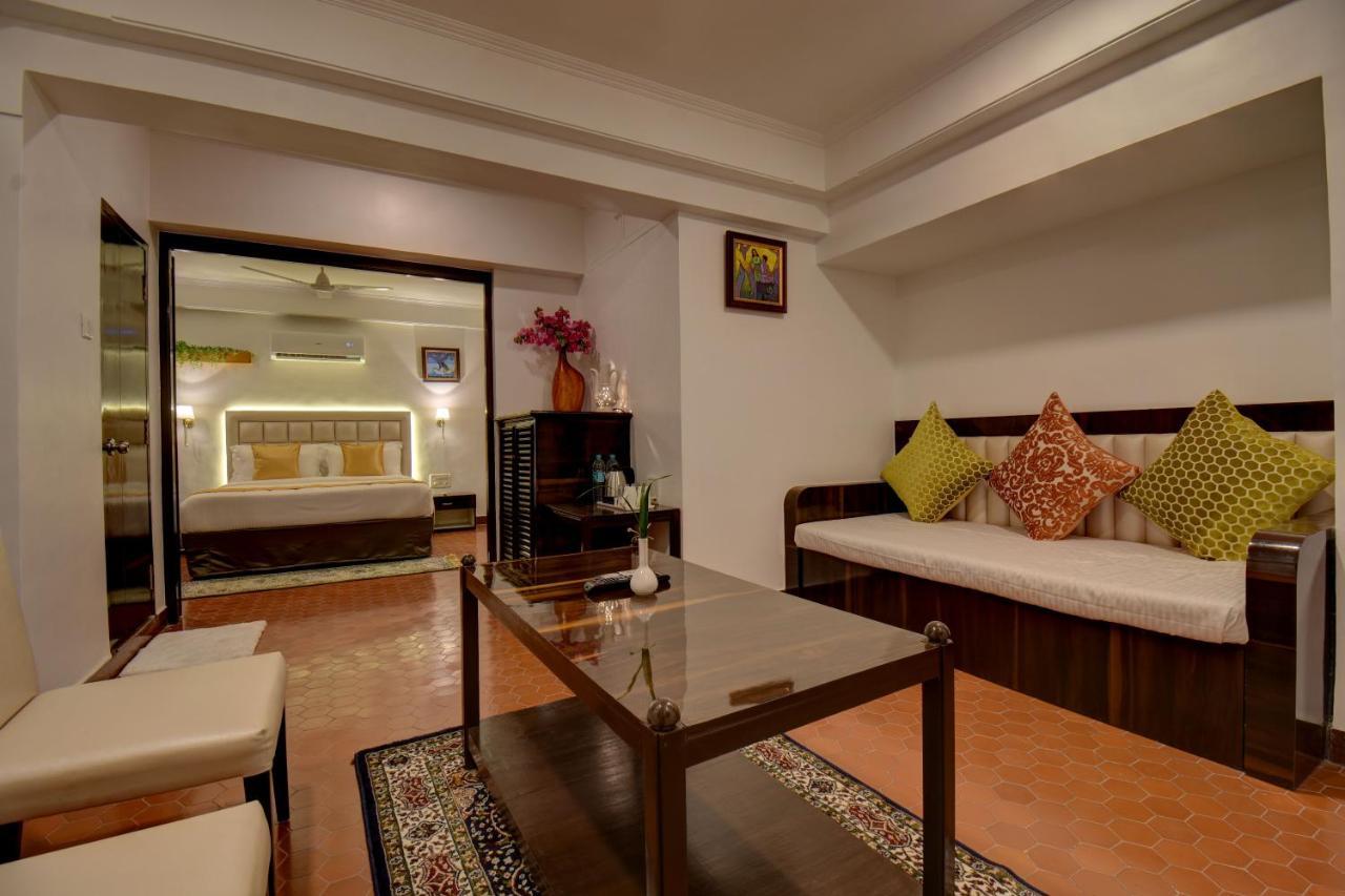 Elite Hotel Lonavala Ngoại thất bức ảnh