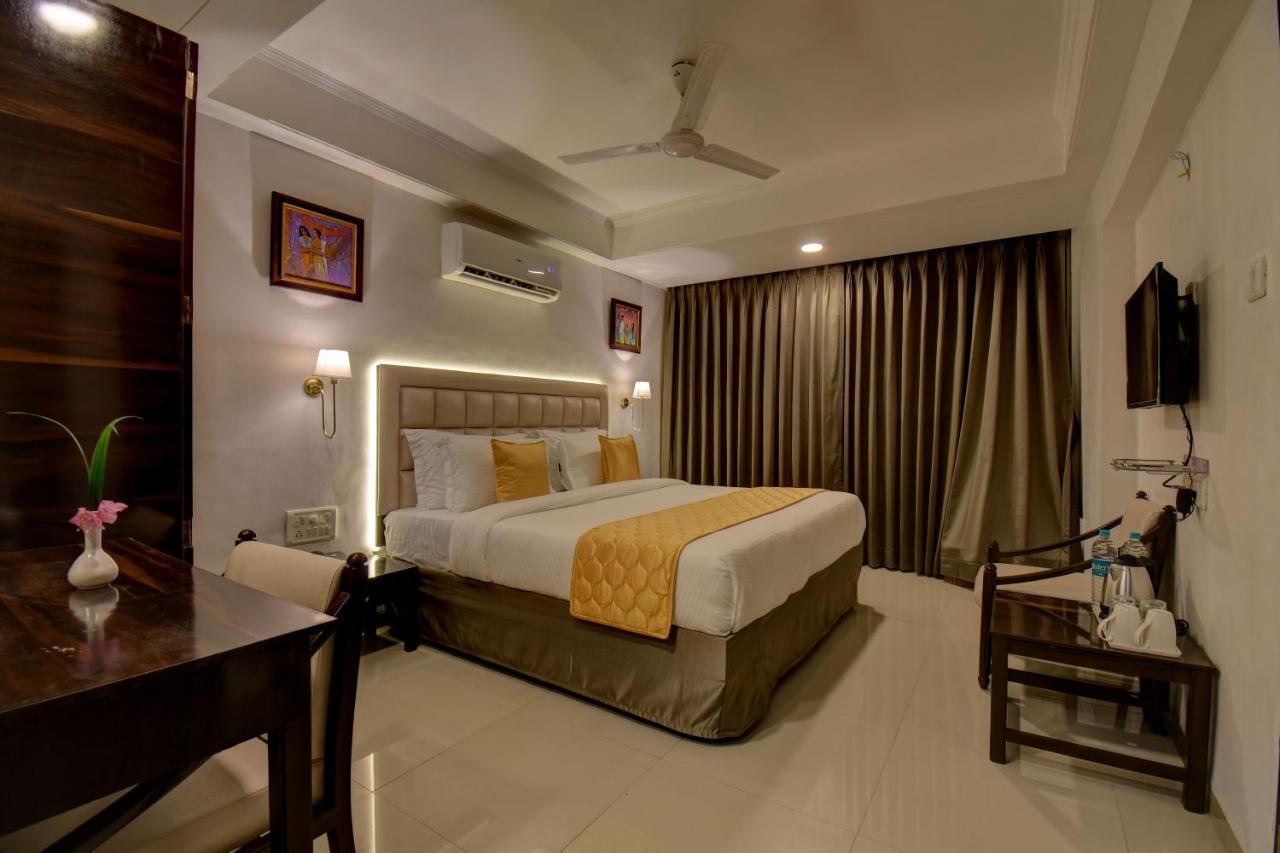 Elite Hotel Lonavala Ngoại thất bức ảnh