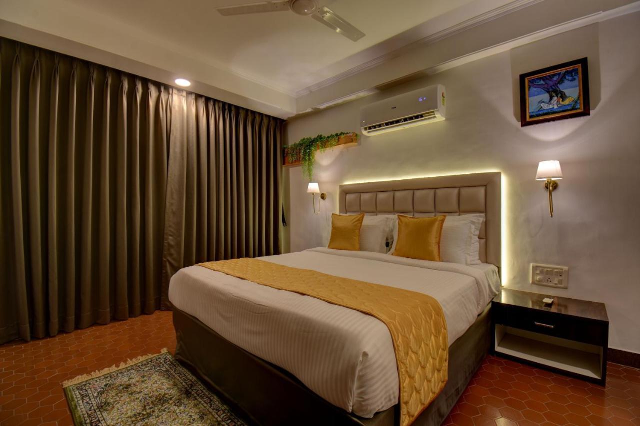 Elite Hotel Lonavala Ngoại thất bức ảnh
