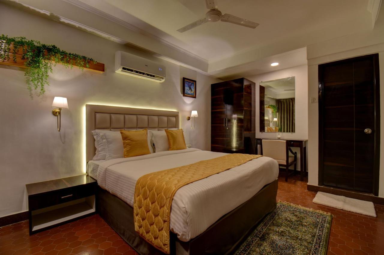 Elite Hotel Lonavala Ngoại thất bức ảnh