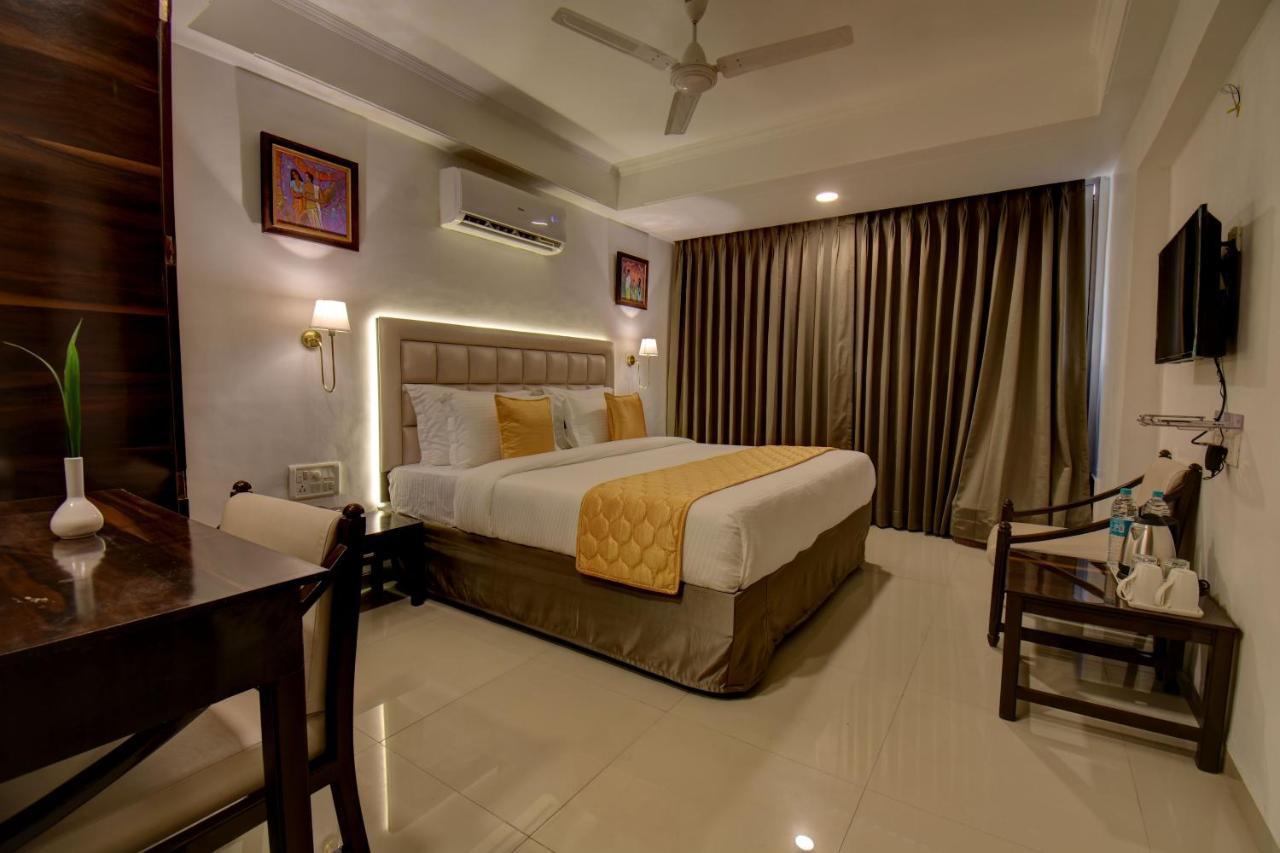 Elite Hotel Lonavala Ngoại thất bức ảnh