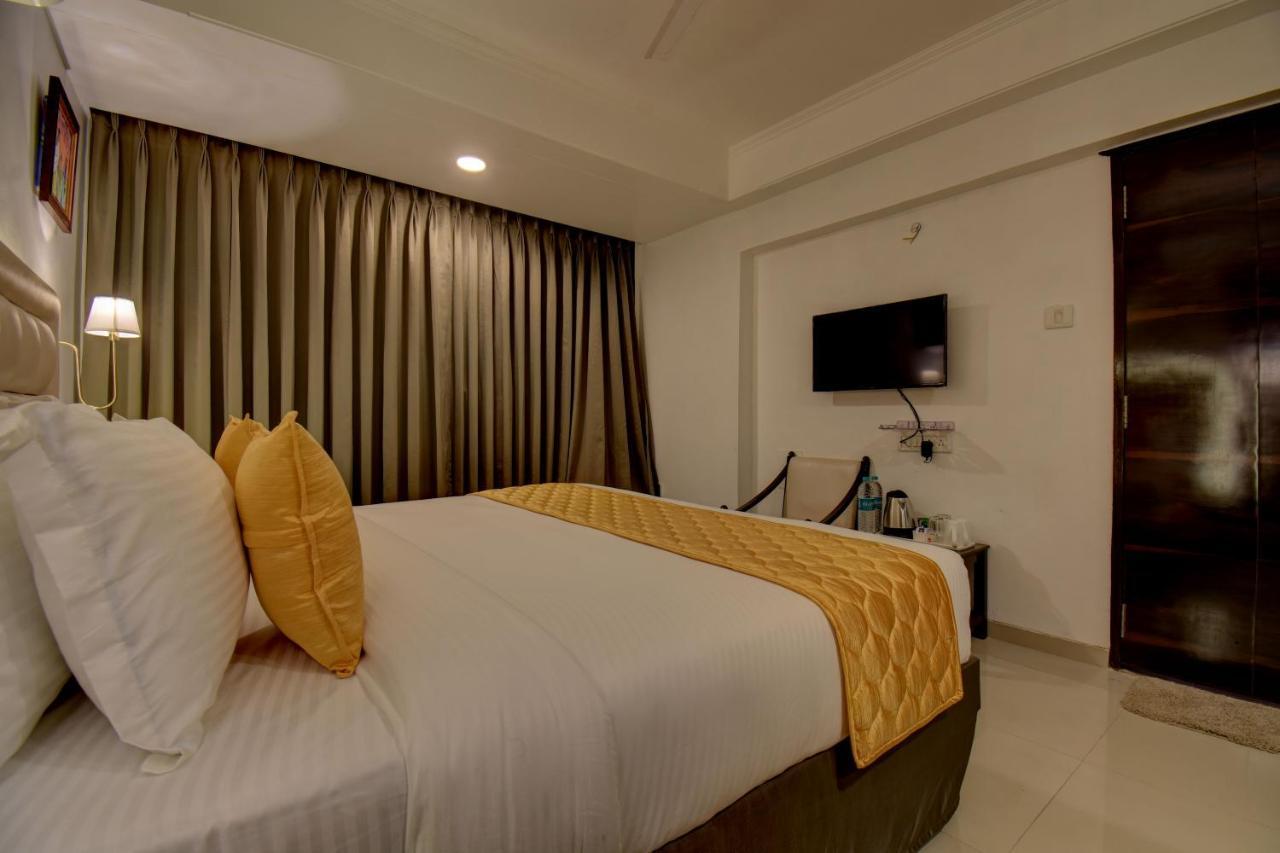 Elite Hotel Lonavala Ngoại thất bức ảnh