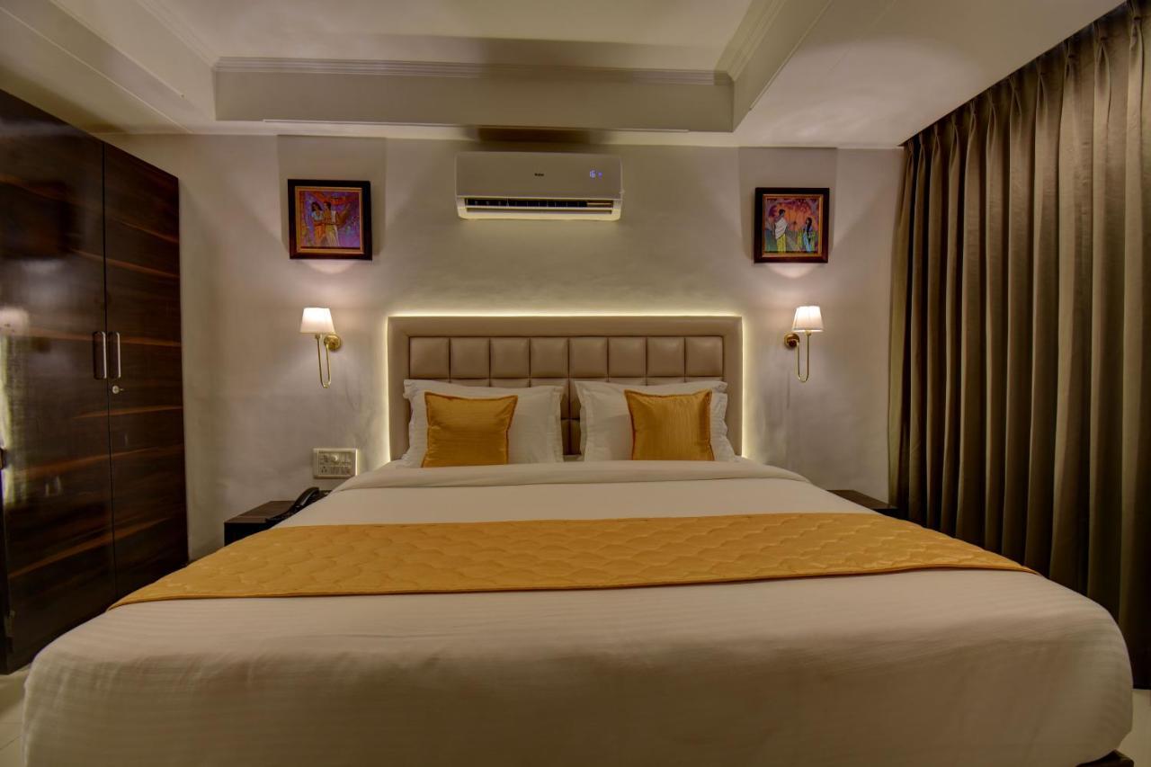 Elite Hotel Lonavala Ngoại thất bức ảnh