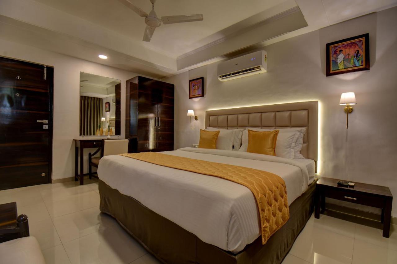 Elite Hotel Lonavala Ngoại thất bức ảnh