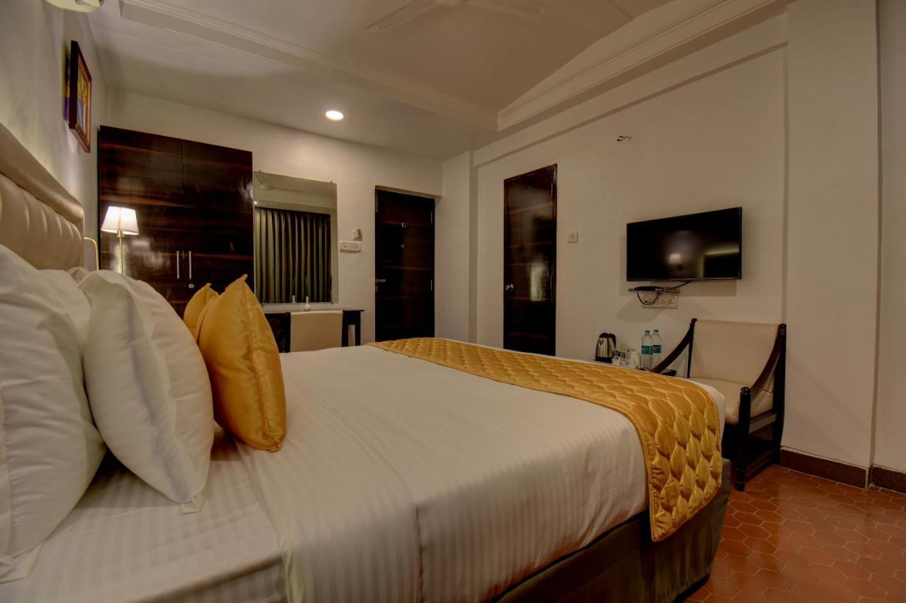 Elite Hotel Lonavala Ngoại thất bức ảnh